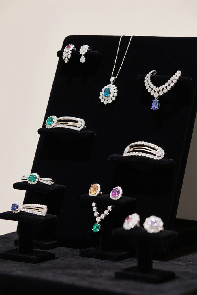 Hair accessory storage, jewelry display wall, Jewelry display props customer case, Aurora, jewelry store display design, jewelry store decoration, jewelry shop