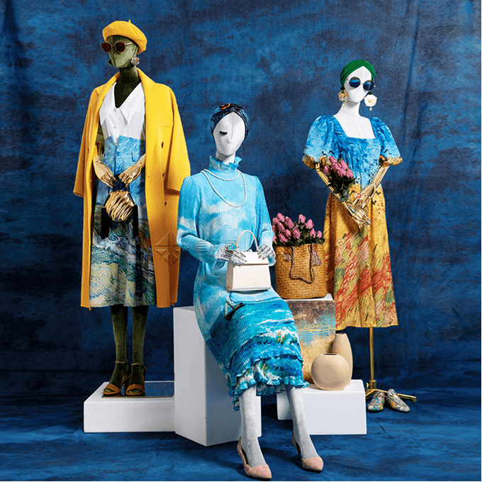 The Essential Elements of a Mannequin Product Window Display-Theme