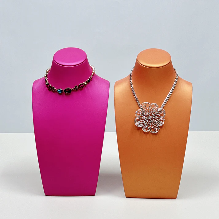 Luxury Leather Jewelry Display Bust Stand – 42cm Height Classic Black for Necklaces Chains in Stores