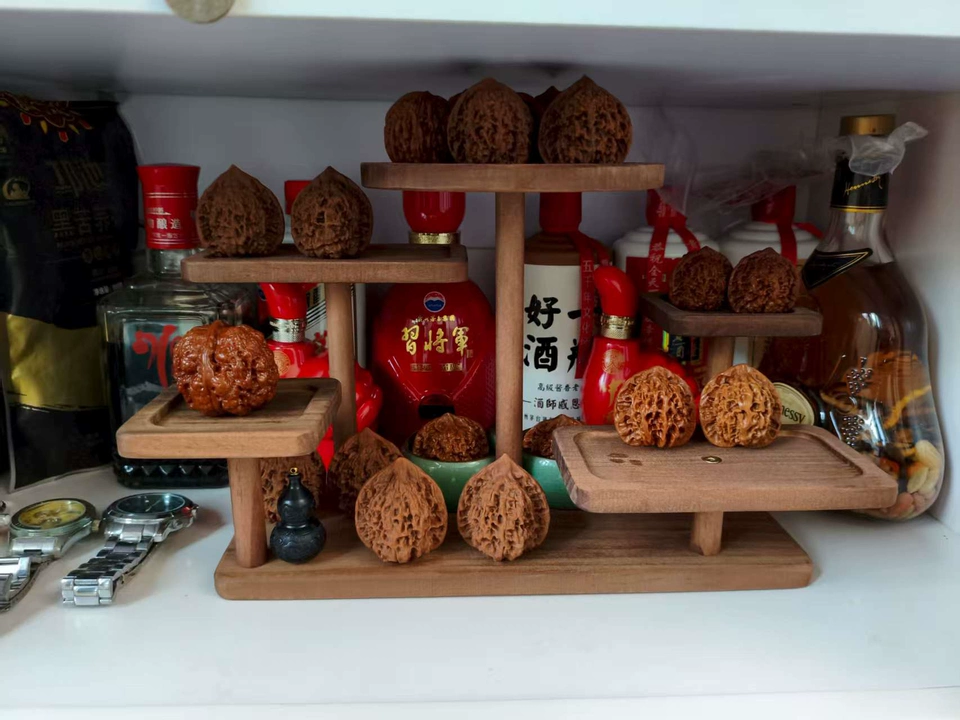 Multi-Layer 3D Staggered Jewelry Rack – Solid Wood for Bracelets, Bangles & Accessories